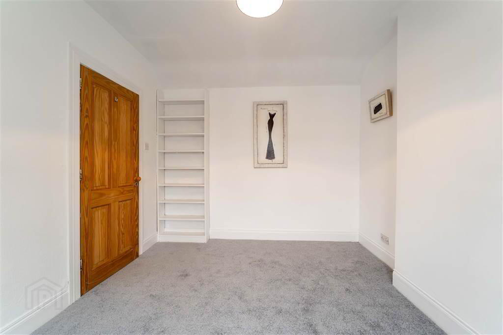 17 Godfrey Avenue 20 of 32