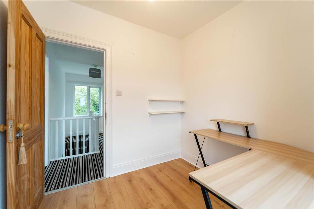 17 Godfrey Avenue 22 of 32
