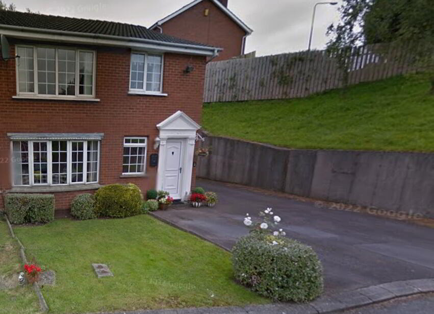 28 Strathearn Court 1 of 8