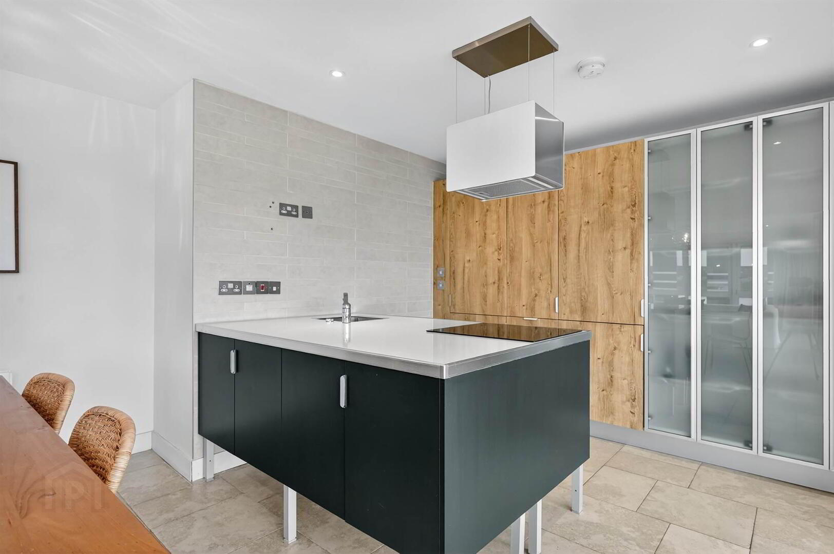 20 Shaftesbury Court 8 of 16