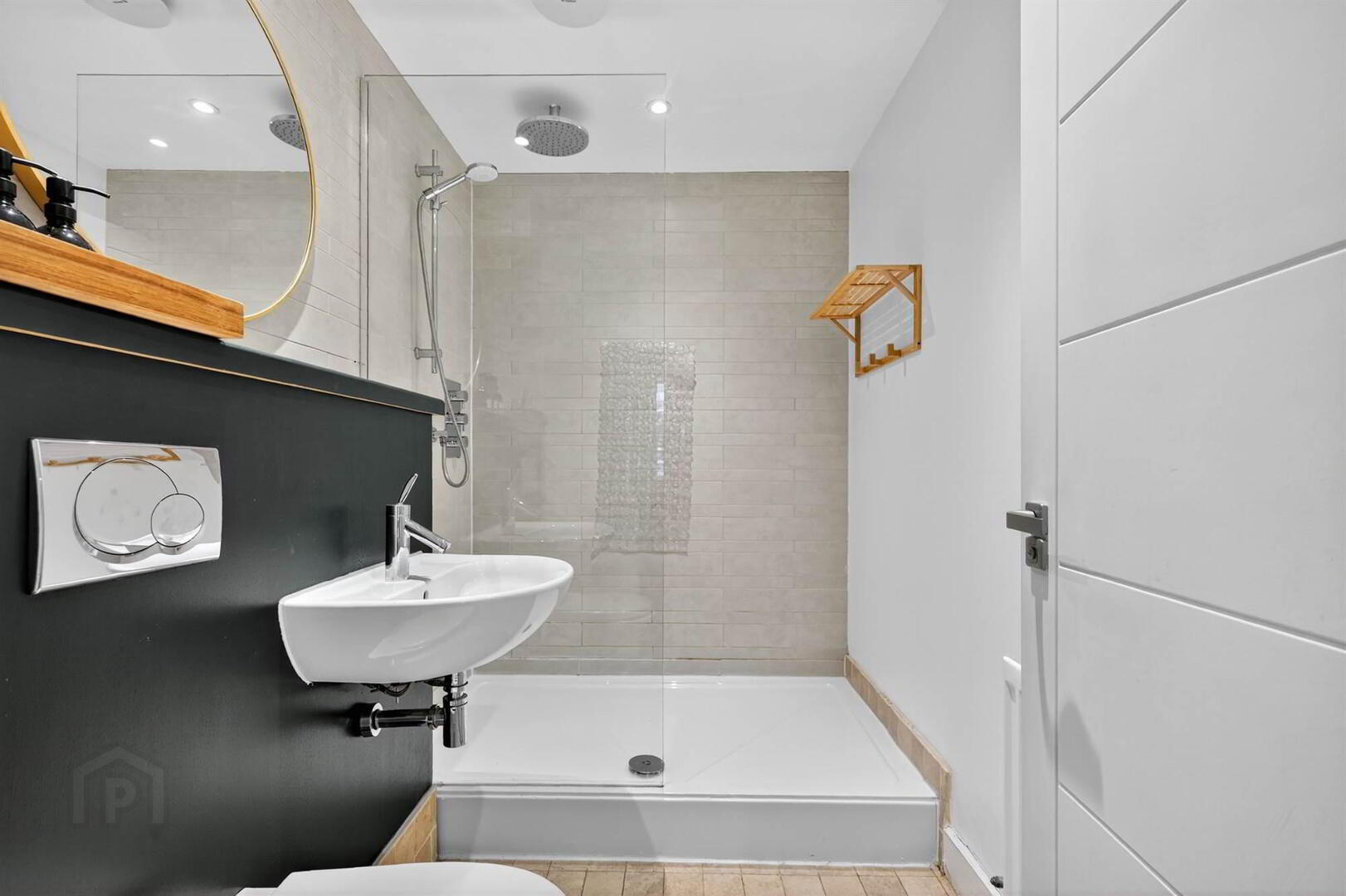 20 Shaftesbury Court 16 of 16