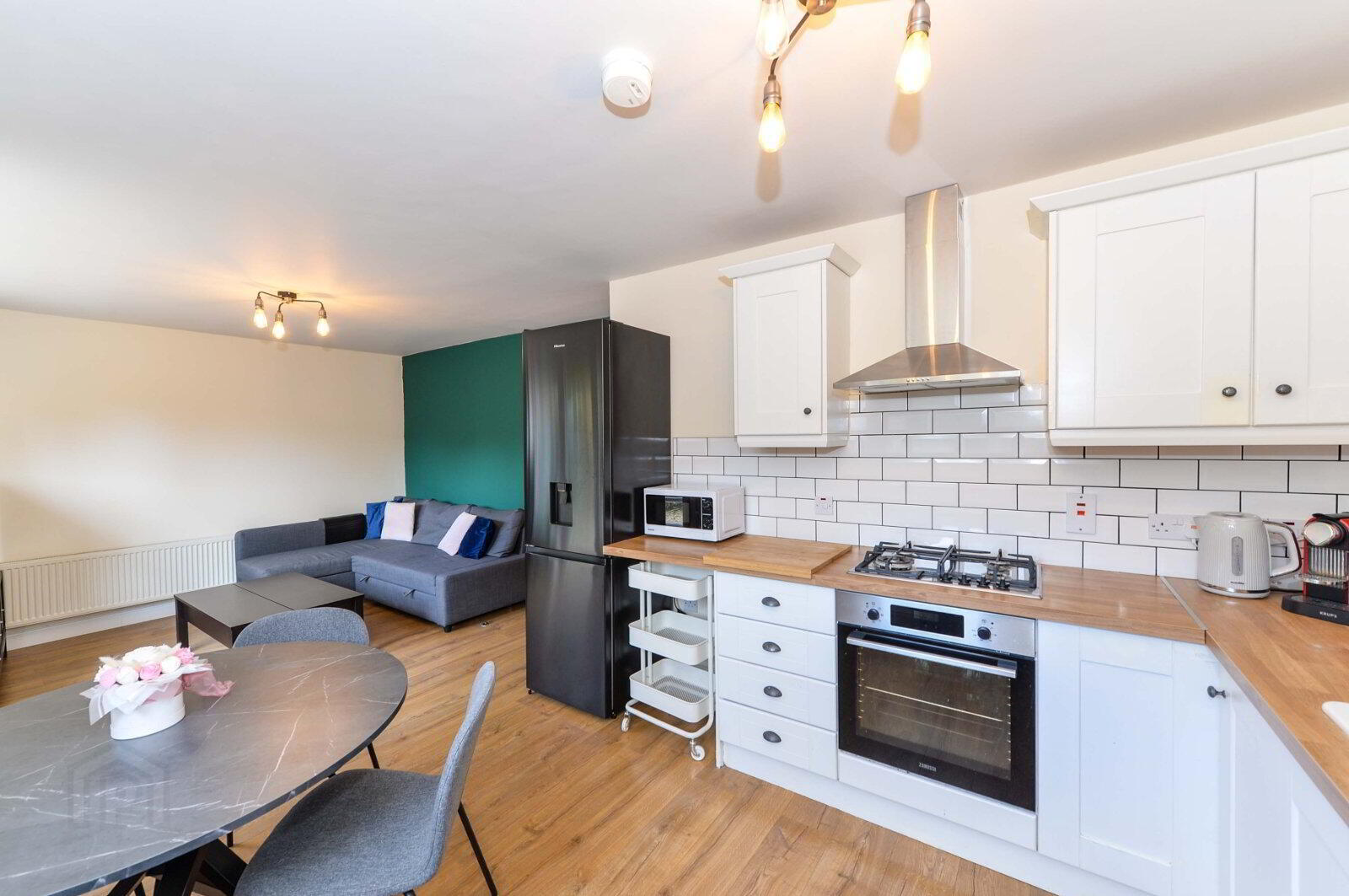 Apartment 1 4 Lewis Mews 6 of 14