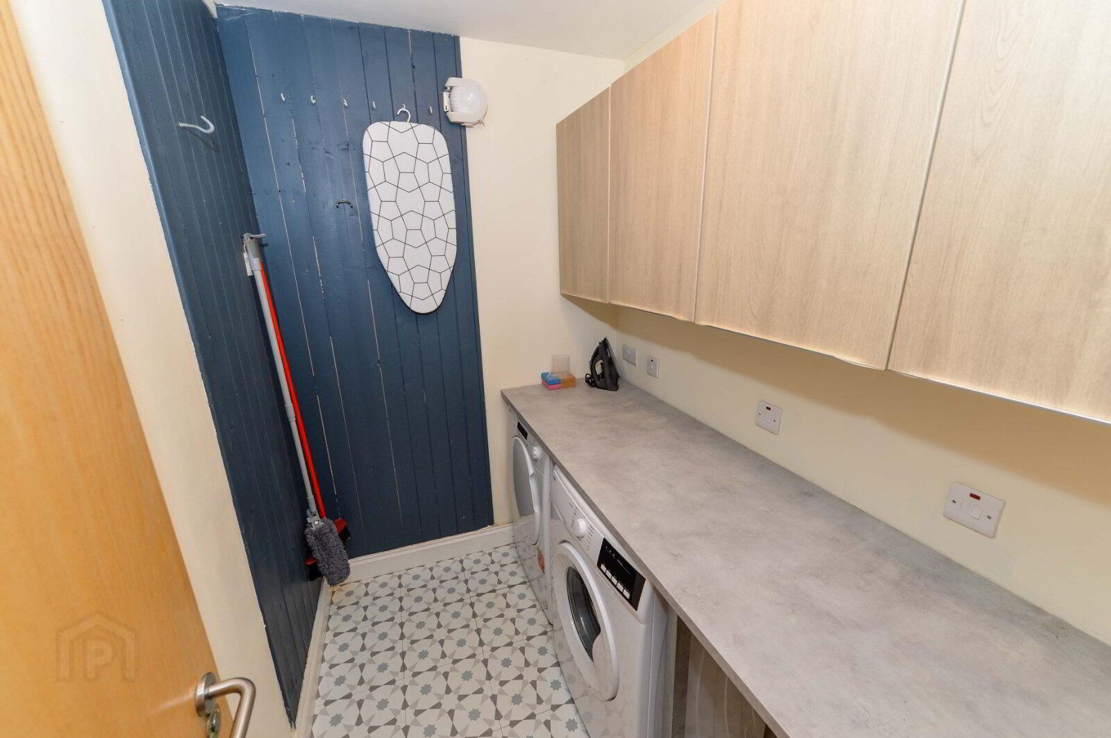 Apartment 1 4 Lewis Mews 11 of 14