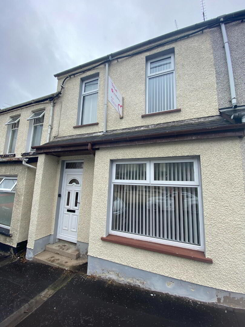 16 Casement Street 1 of 10