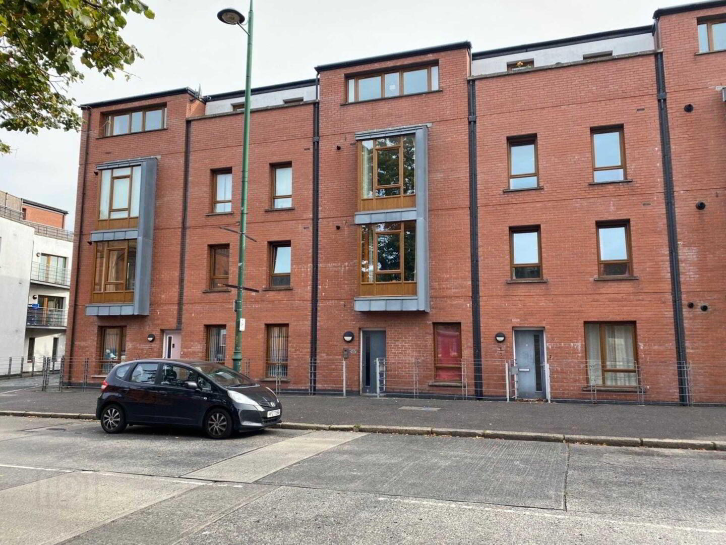 Apt 1, Templemore Avenue 2 of 16