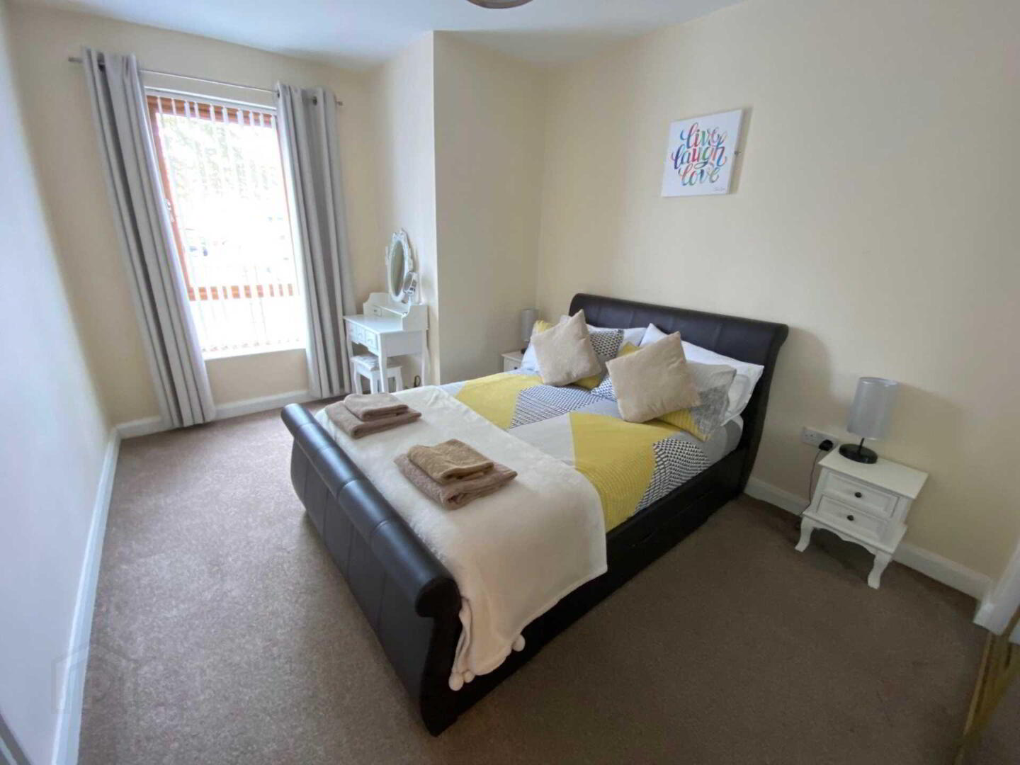 Apt 1, Templemore Avenue 12 of 16