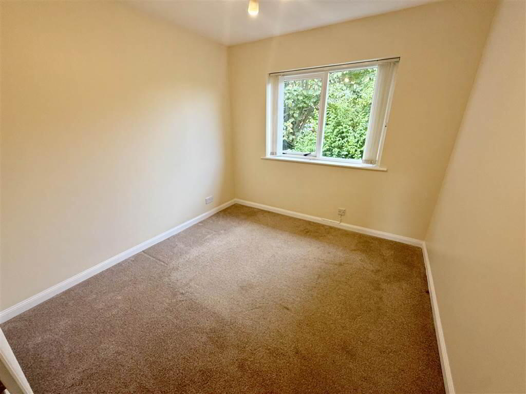 10 Earlswood Grove 9 of 10