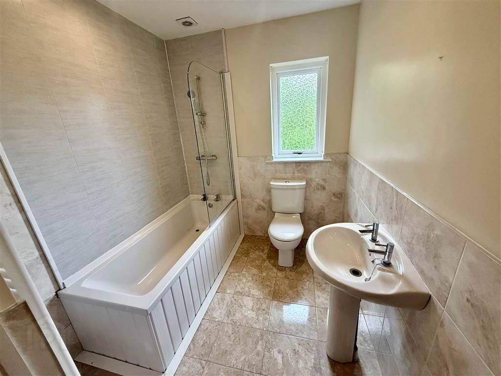 10 Earlswood Grove 10 of 10
