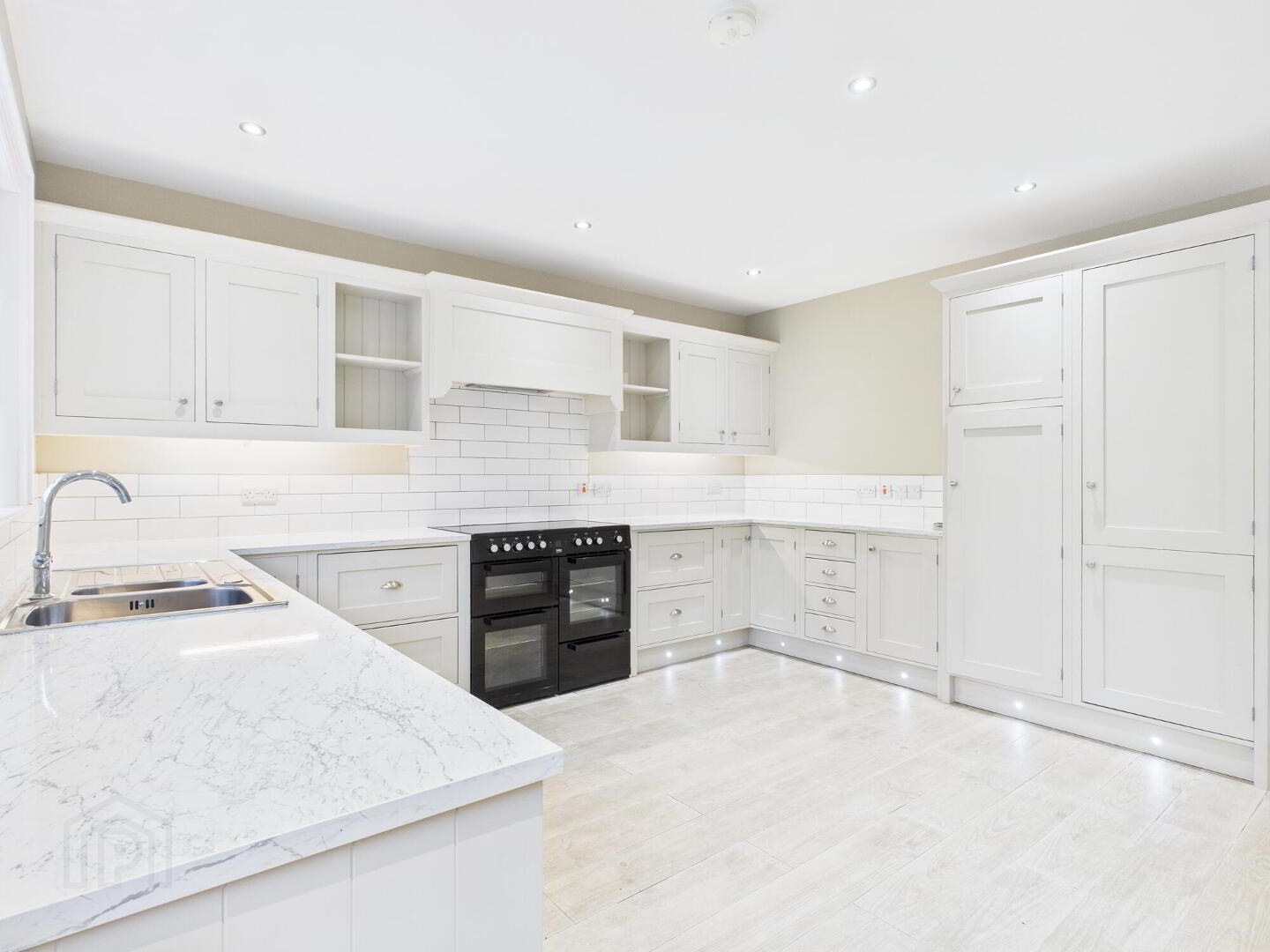 3 Kincora Mews 12 of 27