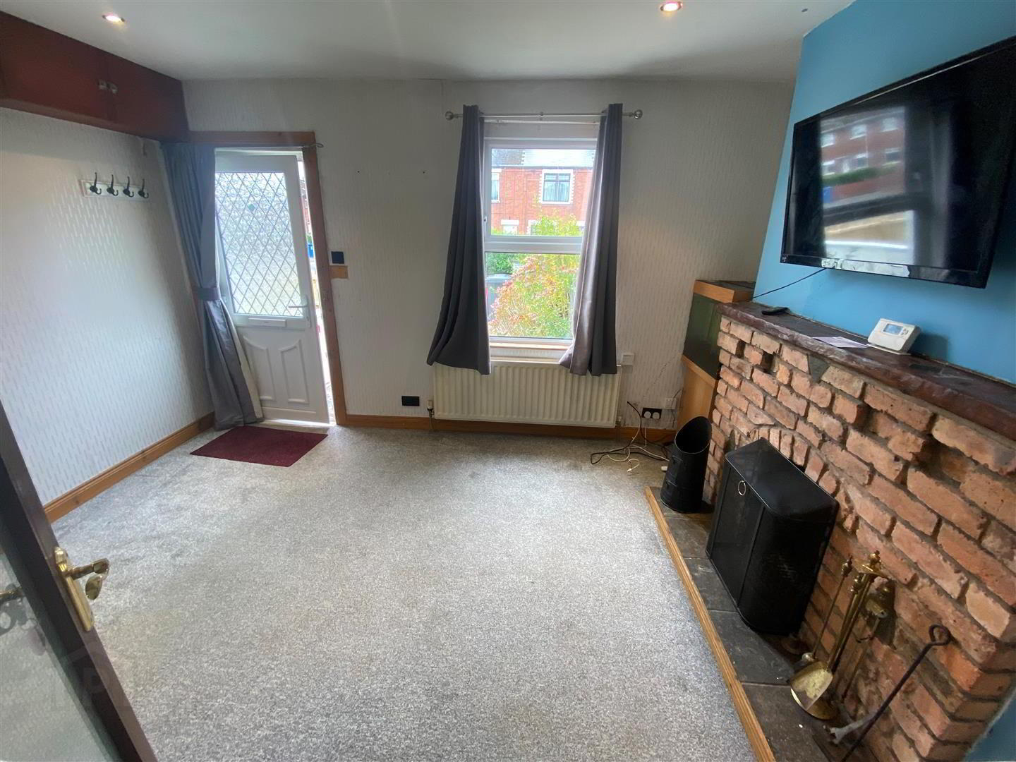 37 Hazelbrook Avenue 4 of 10