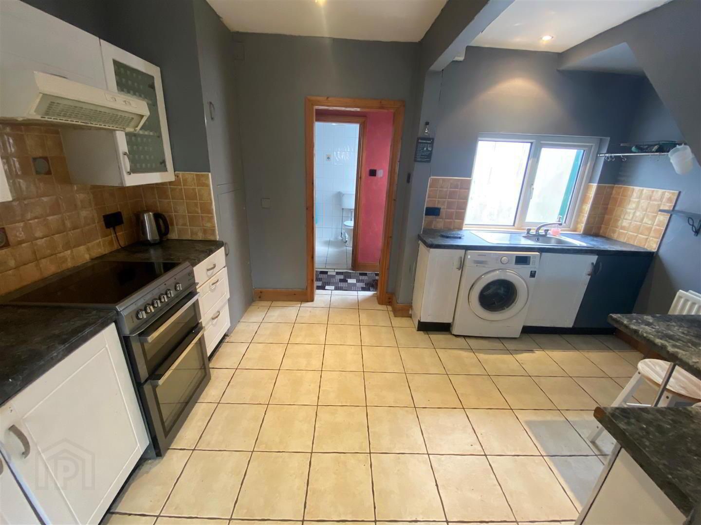 37 Hazelbrook Avenue 5 of 10
