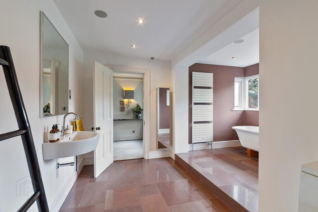 21 Deramore Park 33 of 67