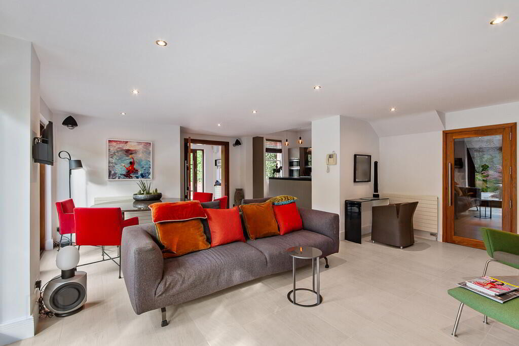 21 Deramore Park 25 of 67