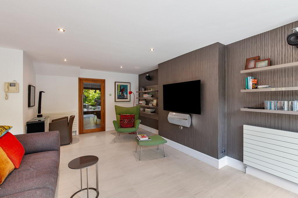 21 Deramore Park 26 of 67