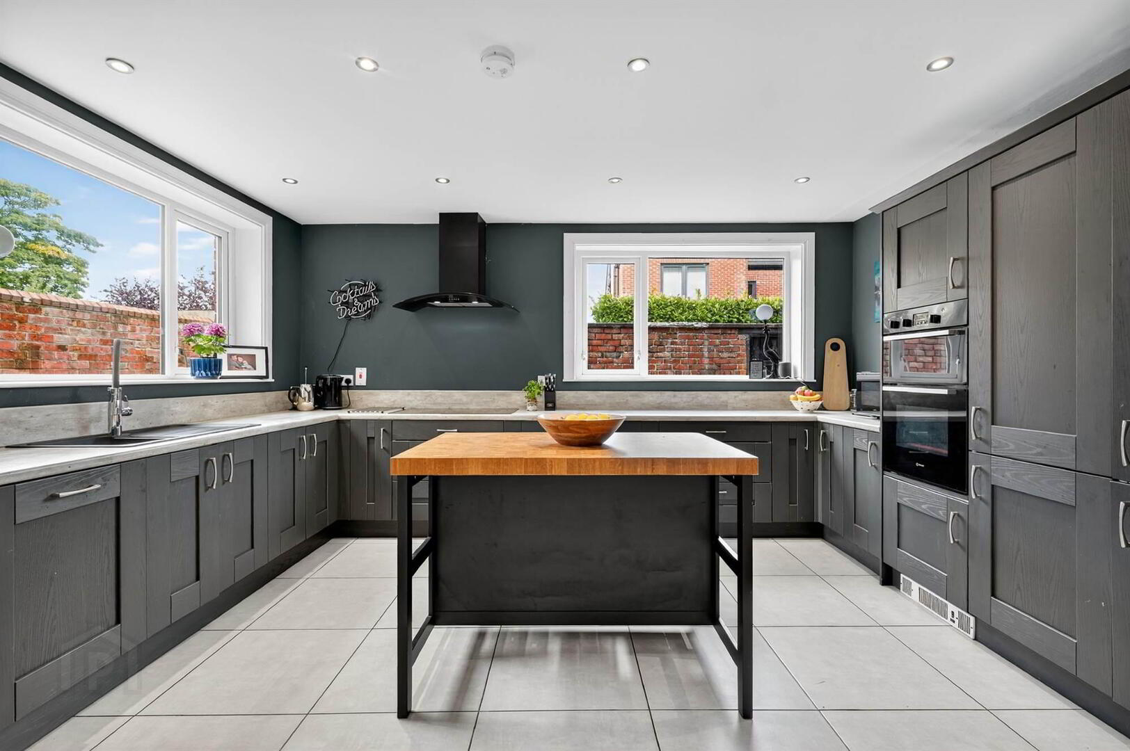 16 St Judes Avenue 17 of 54