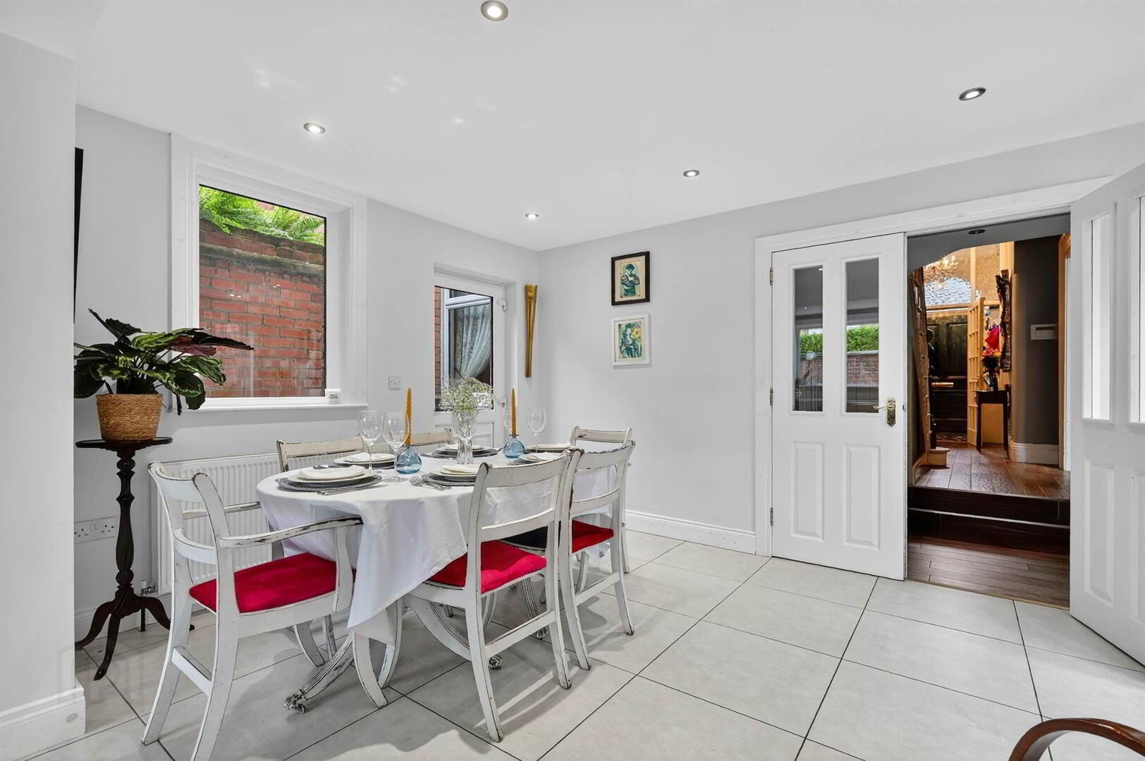 16 St Judes Avenue 21 of 54