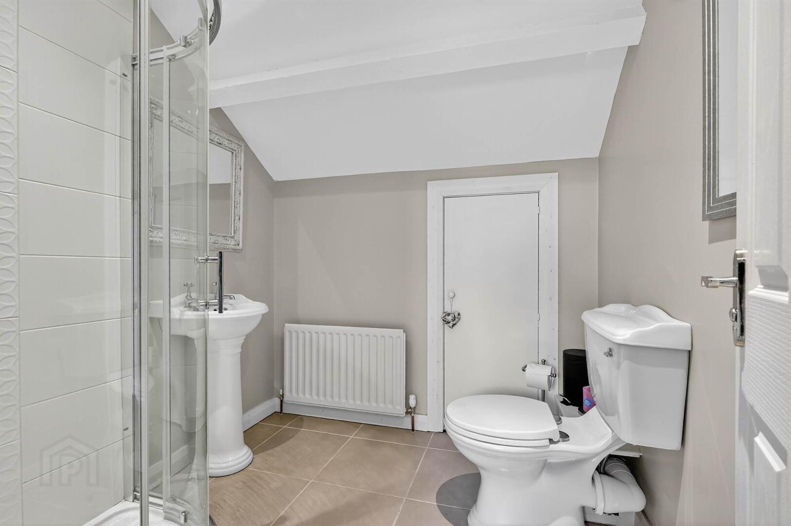 16 St Judes Avenue 46 of 54