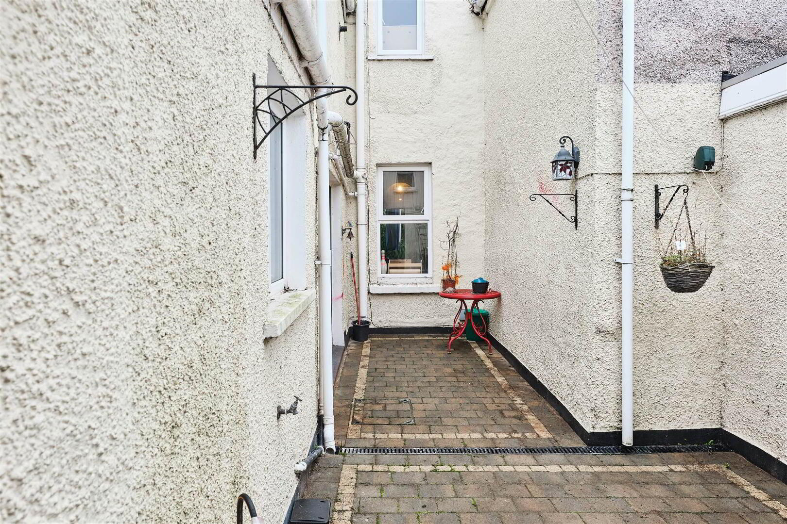25 Millburn Road 21 of 22