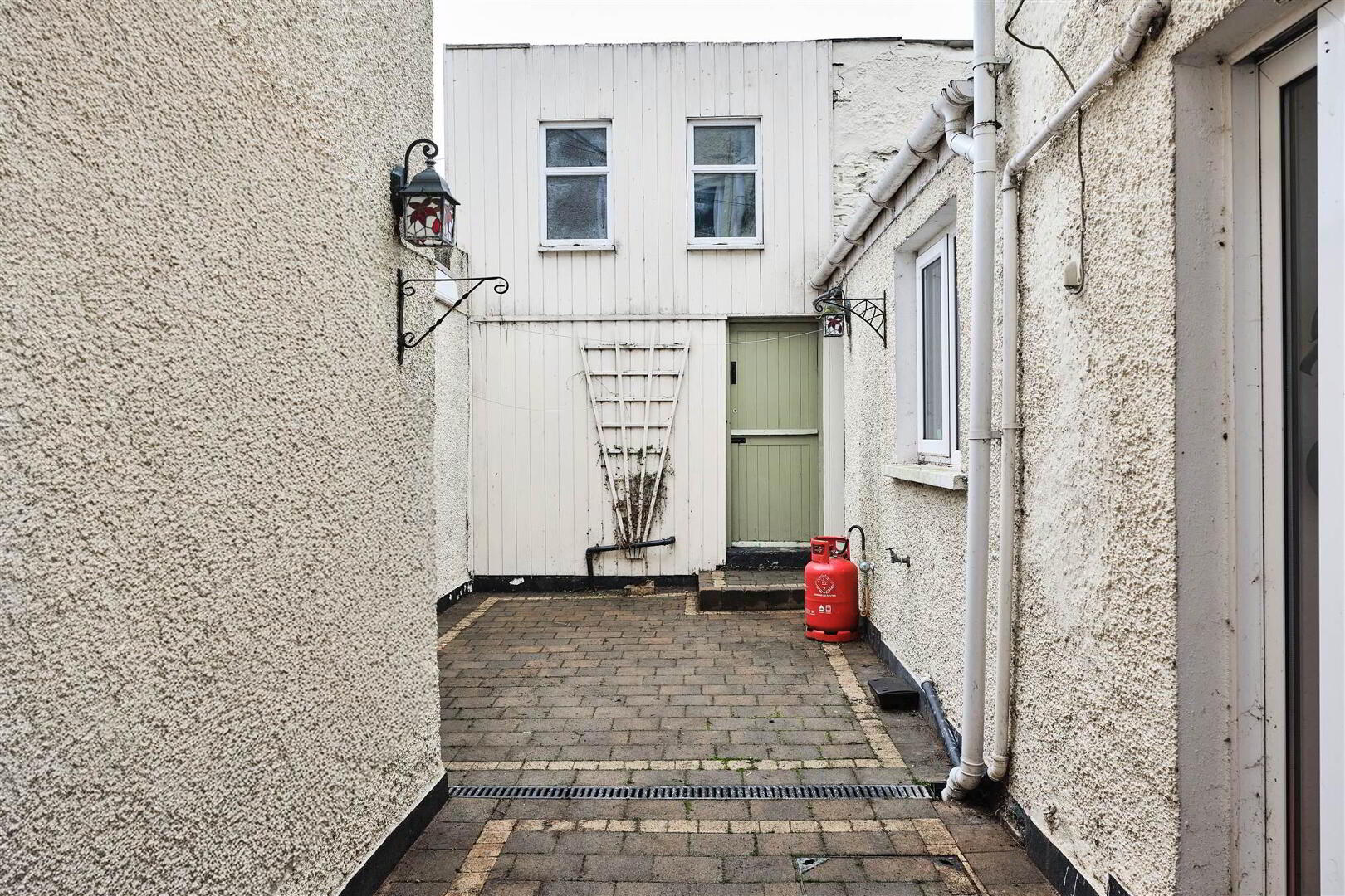 25 Millburn Road 20 of 22