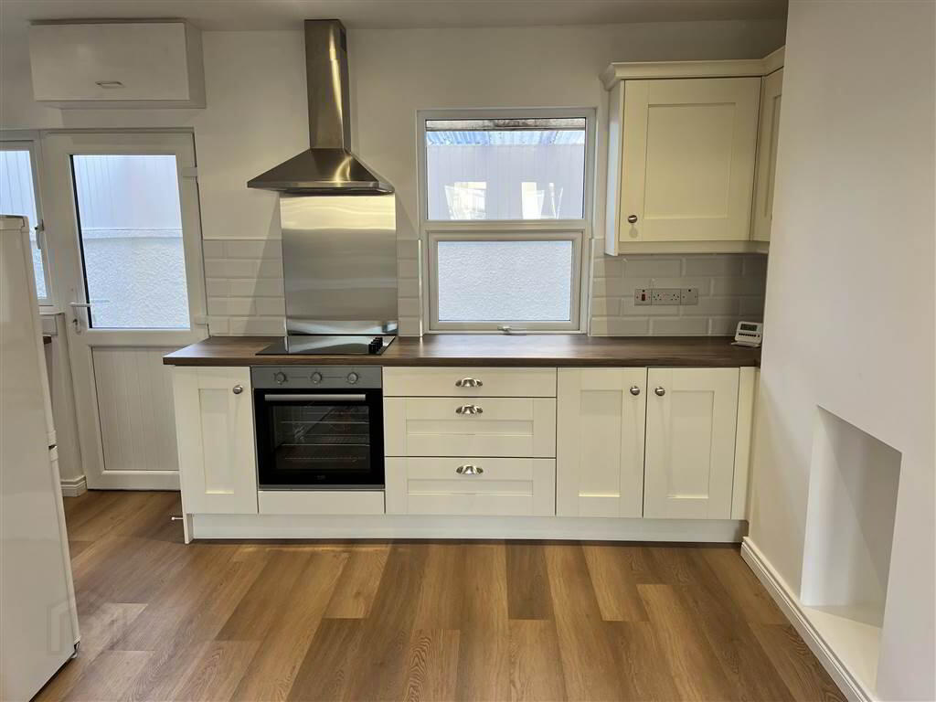 118 Scrabo Road 5 of 17
