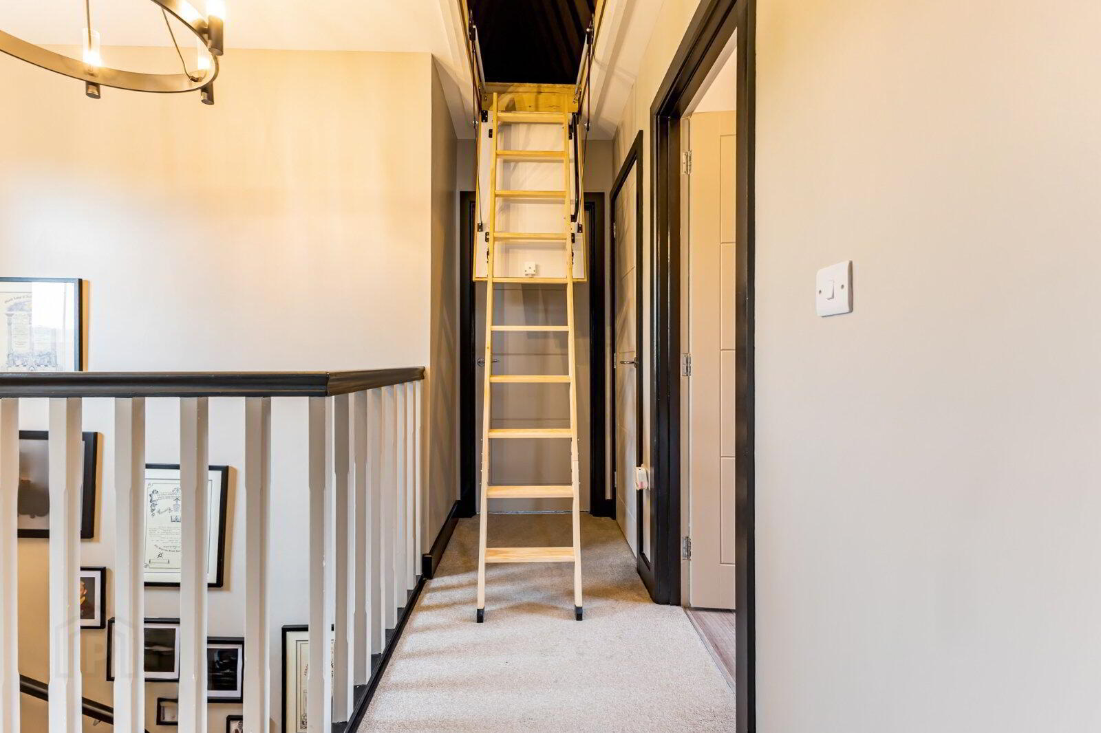 38 Rocklyn Crescent 21 of 39