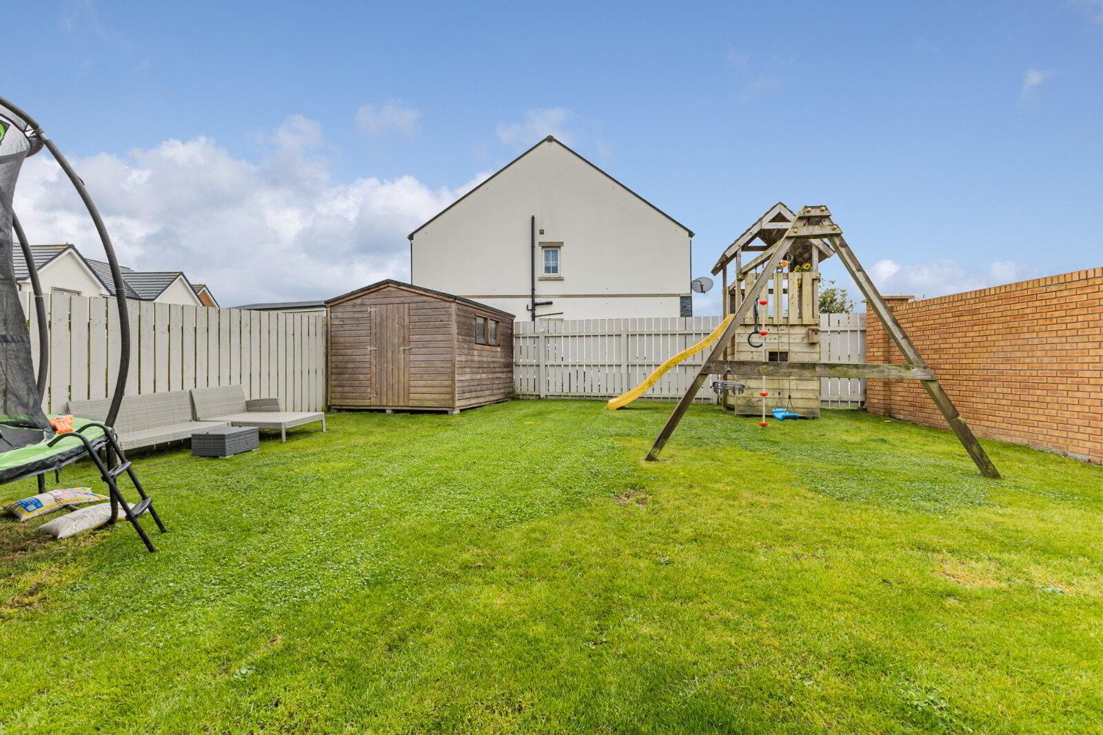 38 Rocklyn Crescent 34 of 39