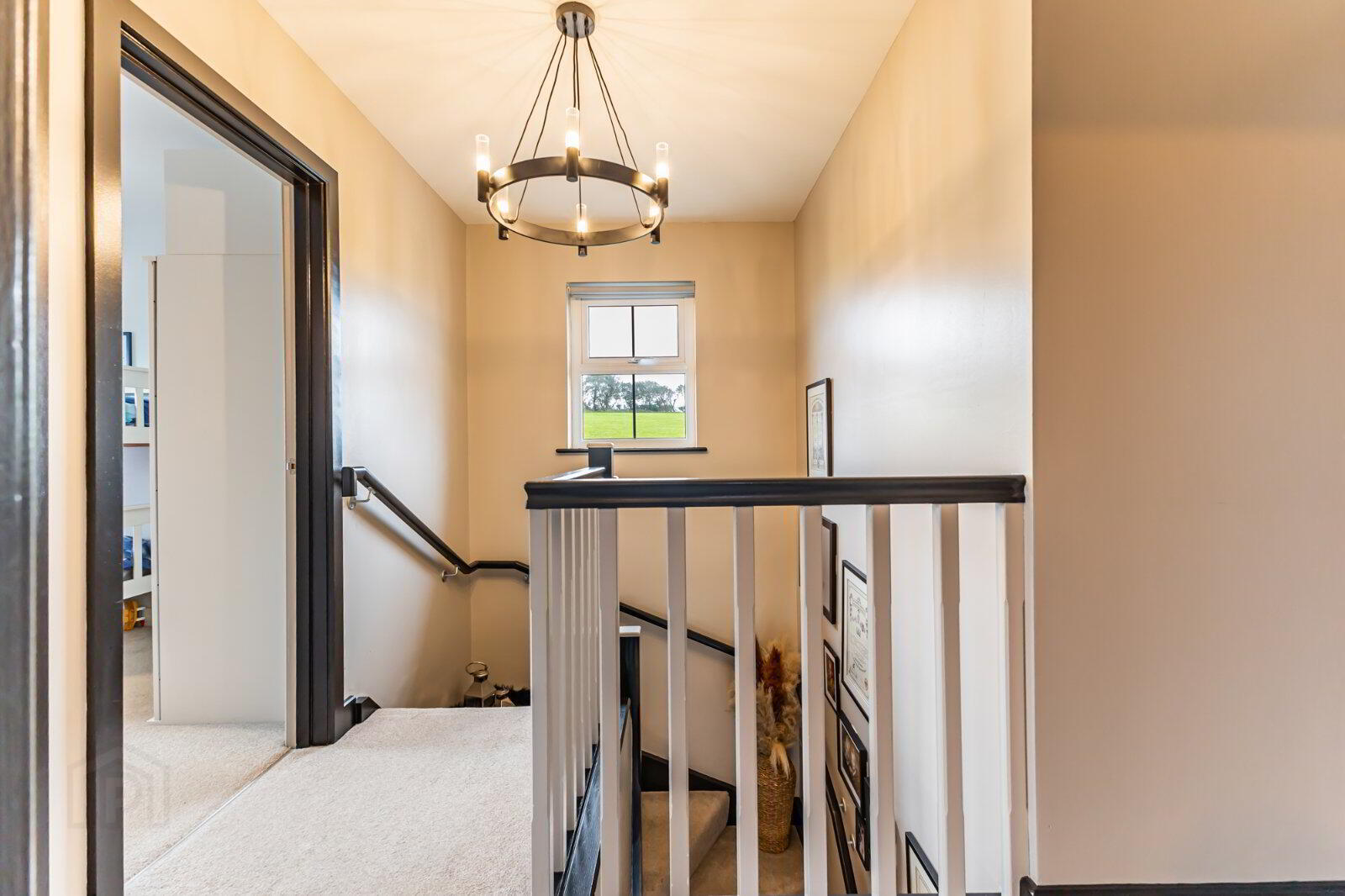 38 Rocklyn Crescent 19 of 39