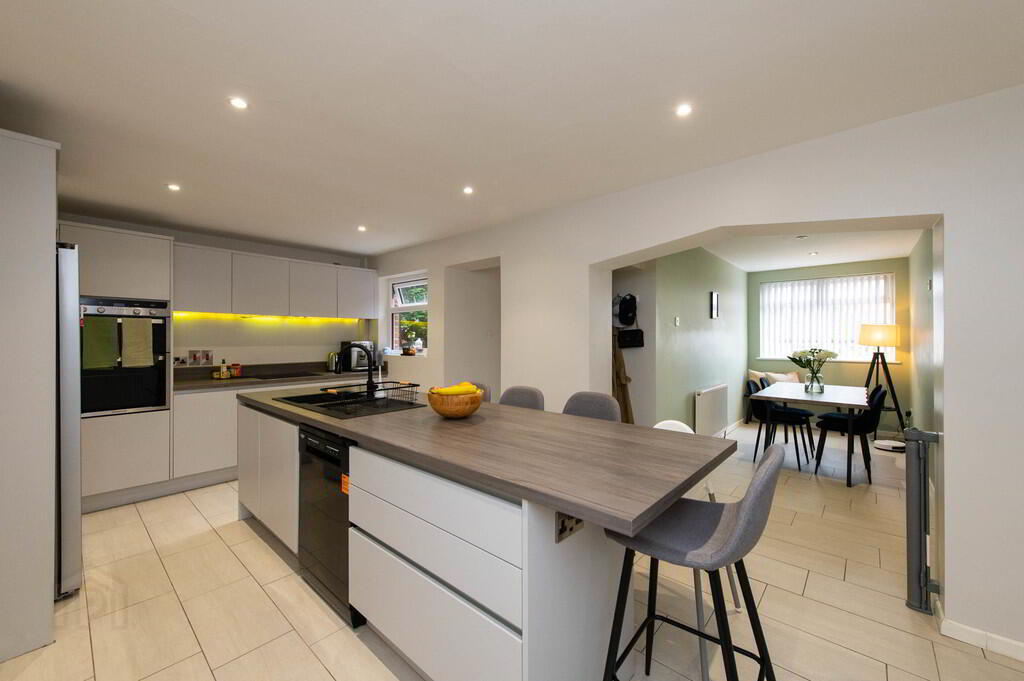 4 Kimberley Drive 3 of 24