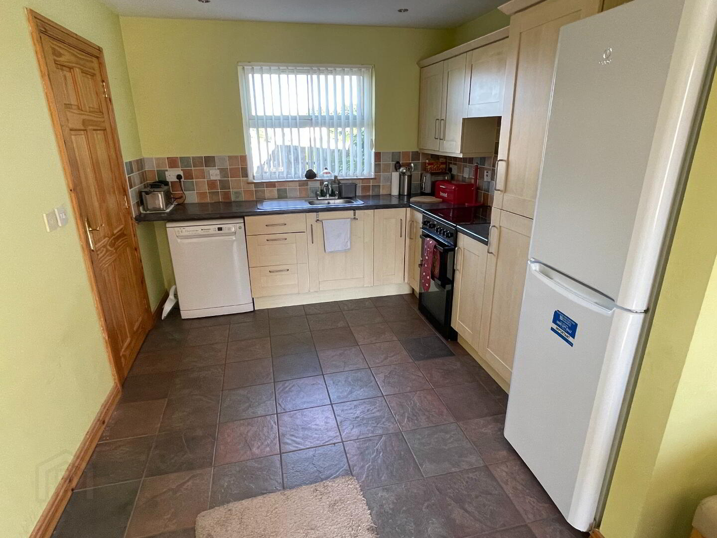 2 Calmore Court 5 of 13