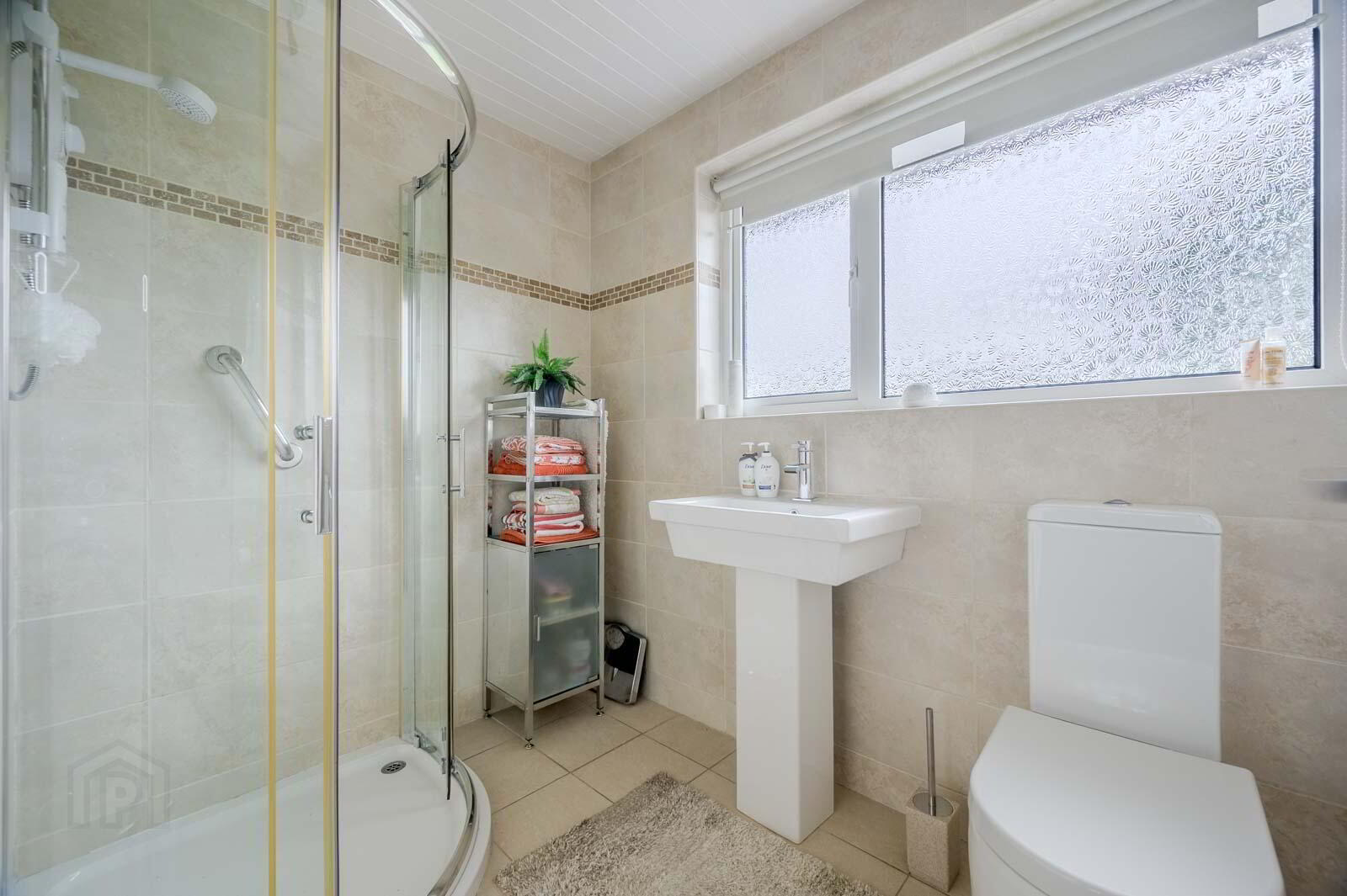 23 Onslow Gardens 16 of 22