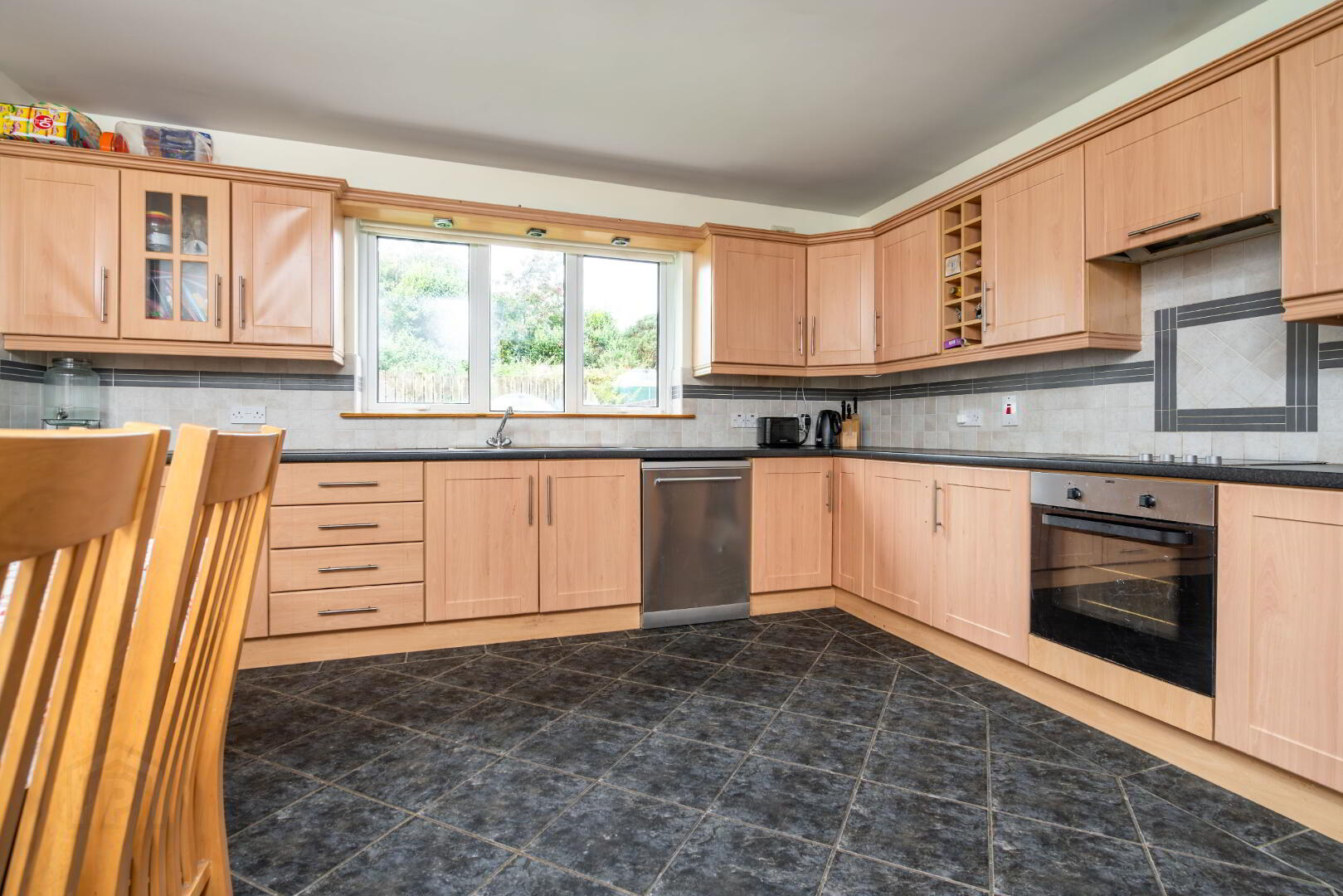 35 Mulberry Ave 8 of 24