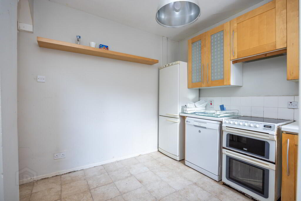 30 Fernwood Street 4 of 16