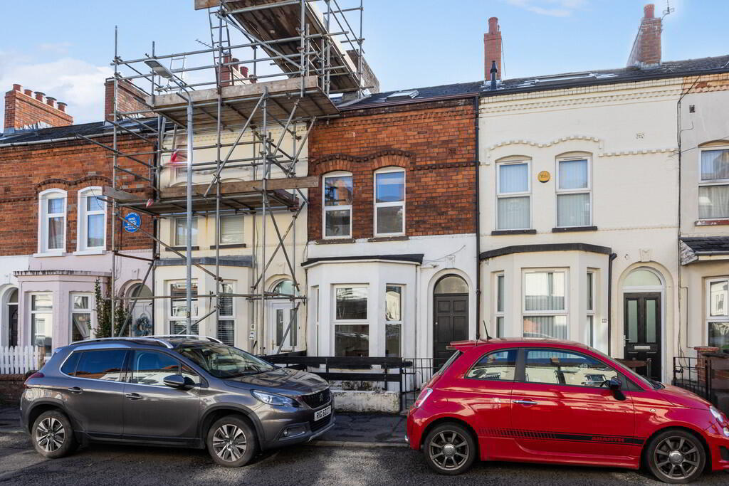30 Fernwood Street 1 of 16