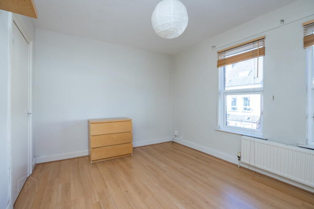 30 Fernwood Street 9 of 16