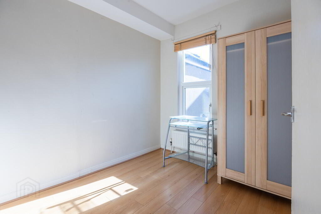 30 Fernwood Street 10 of 16