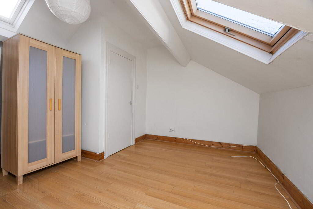 30 Fernwood Street 13 of 16
