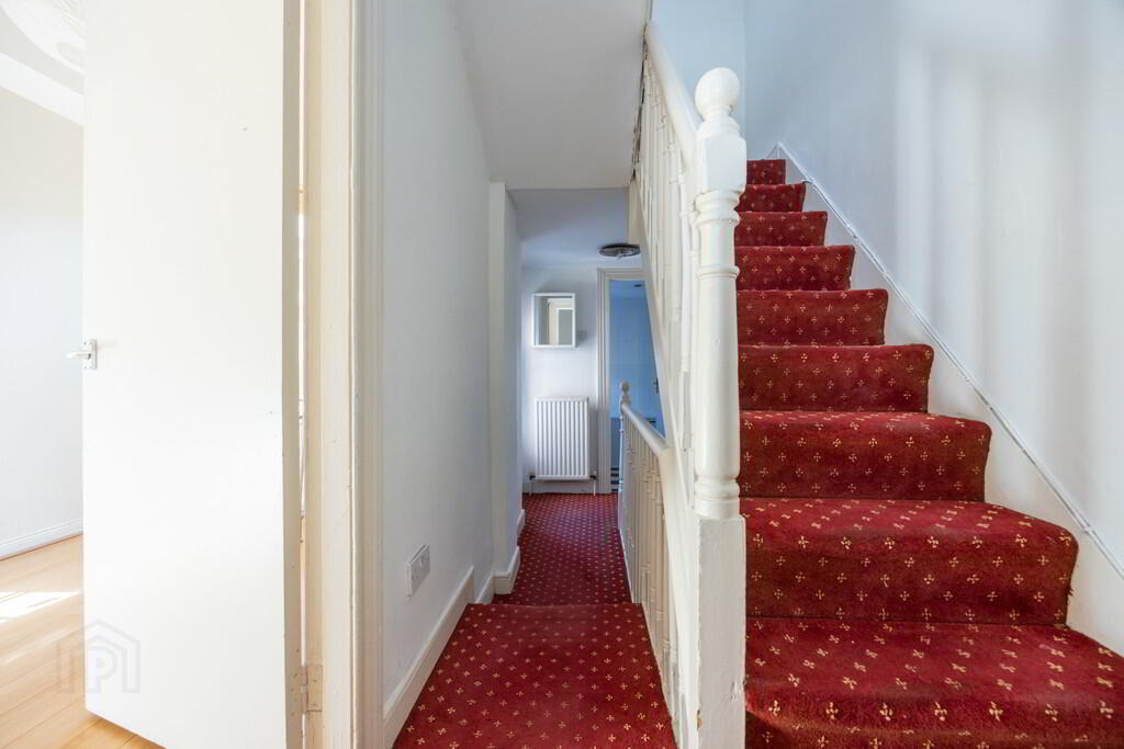 30 Fernwood Street 12 of 16