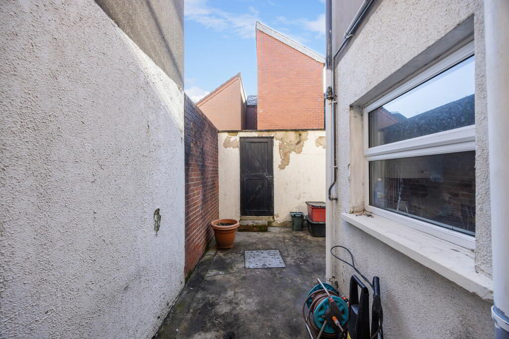 30 Fernwood Street 15 of 16