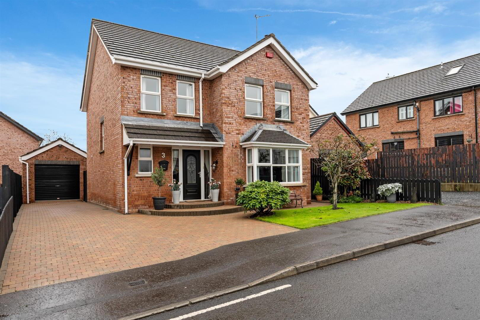 3 Gateside Avenue 1 of 21