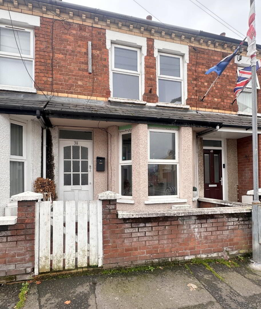 38 London Road 2 of 20