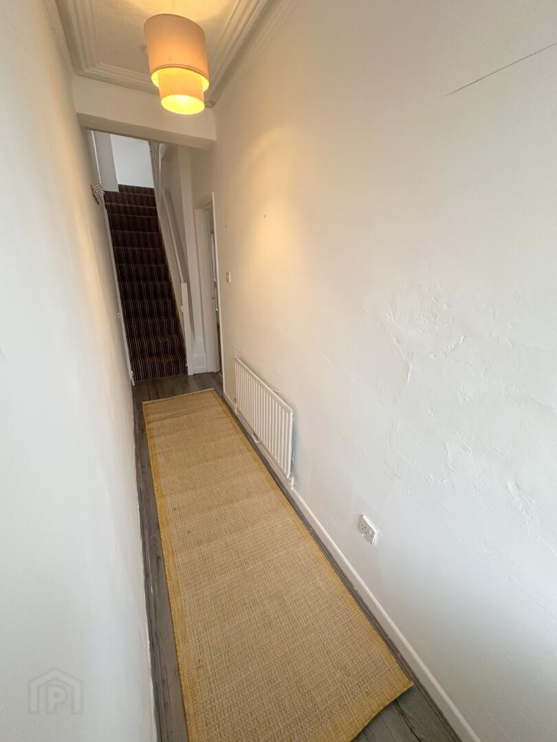 38 London Road 4 of 20