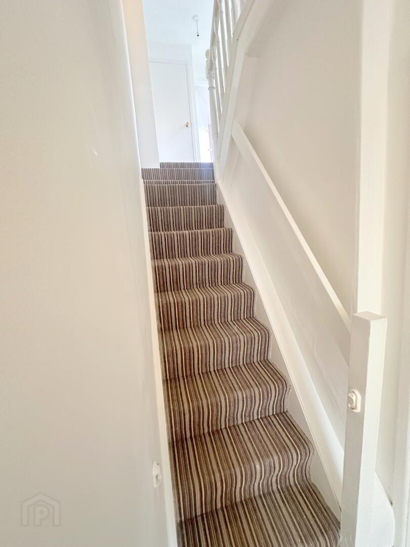 38 London Road 14 of 20
