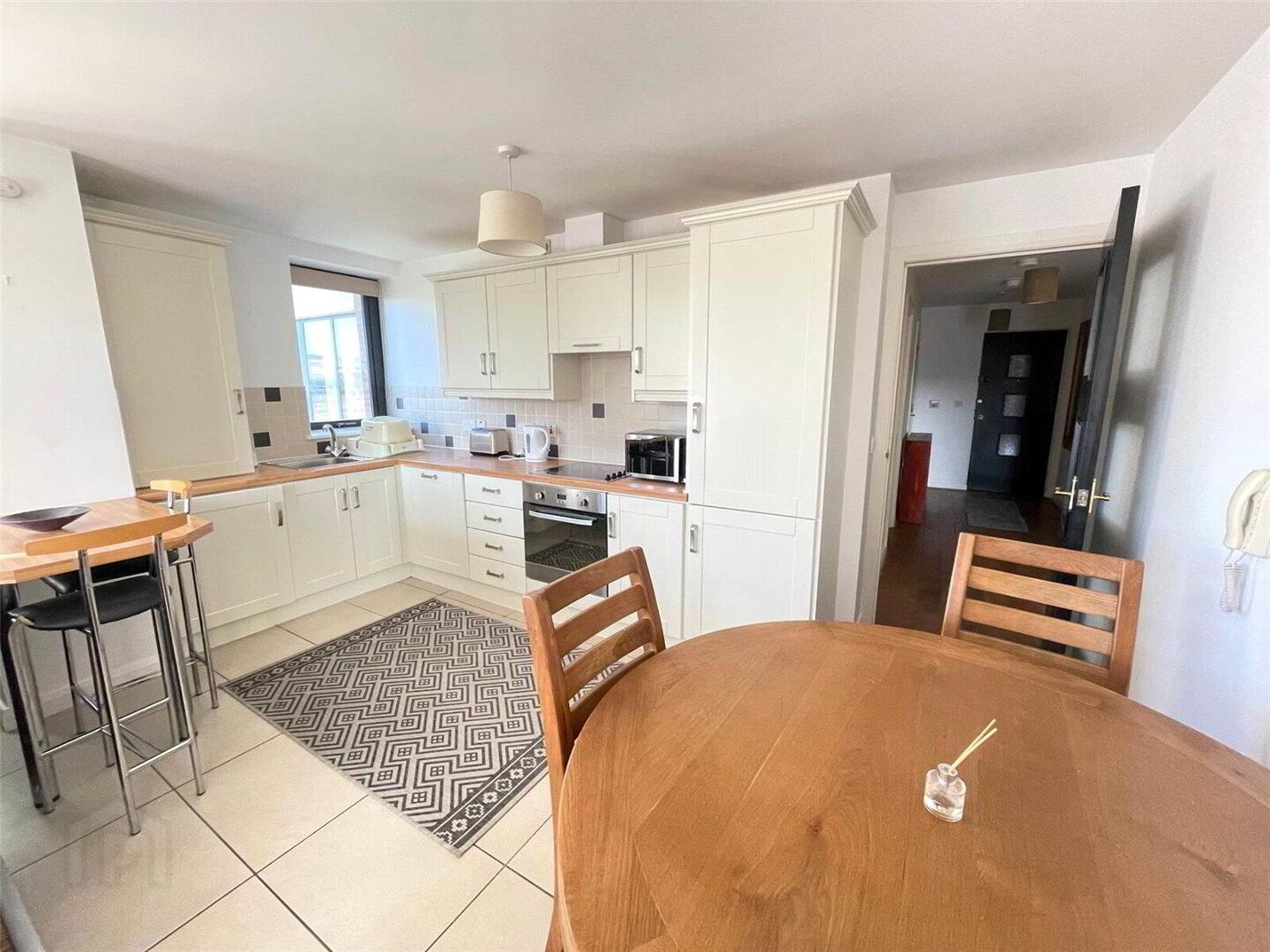 10 Pottingers Quay 4 of 8