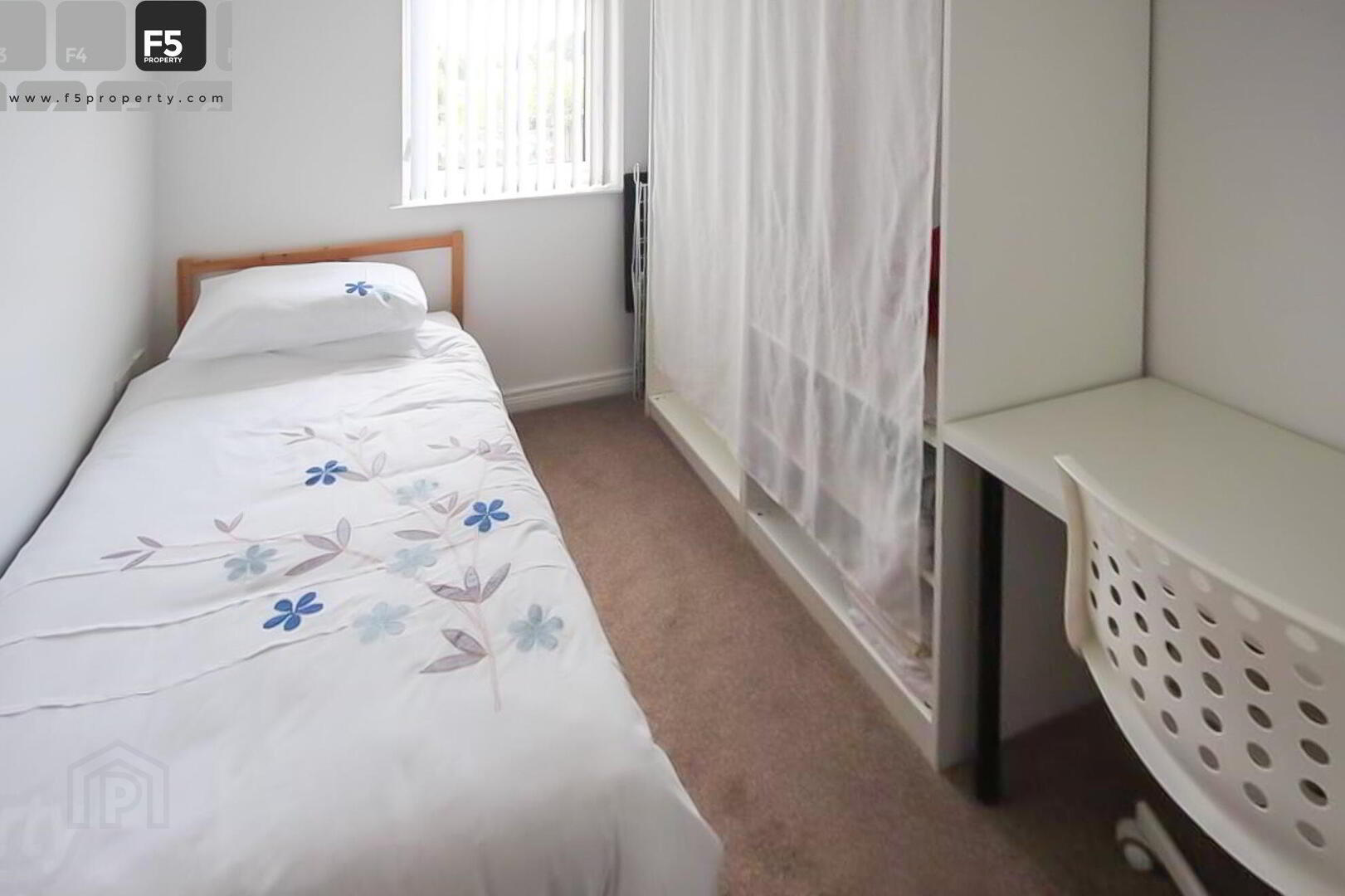 Apt 24 3, West Circular Close 8 of 8
