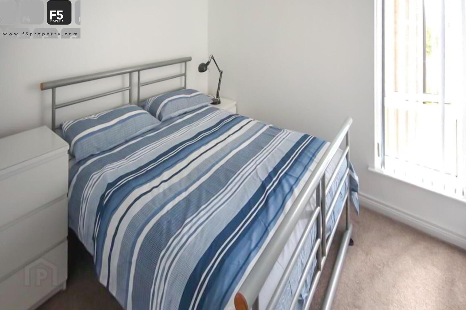 Apt 24 3, West Circular Close 7 of 8