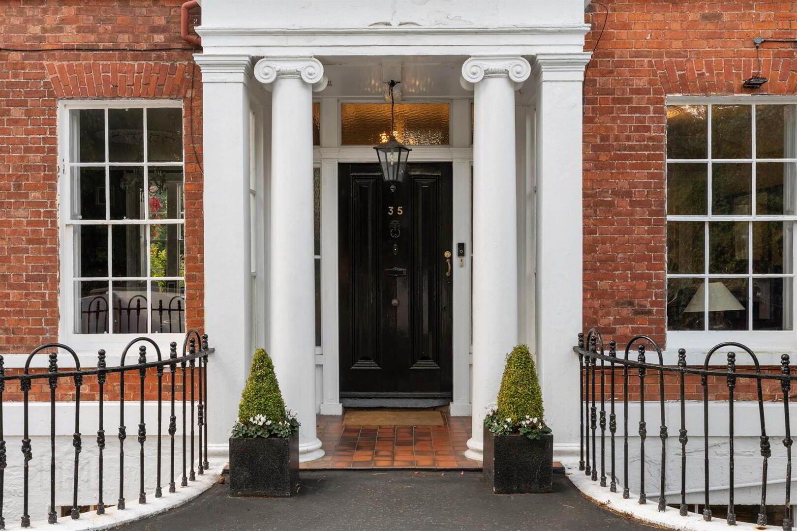 35 Victoria Road 2 of 36