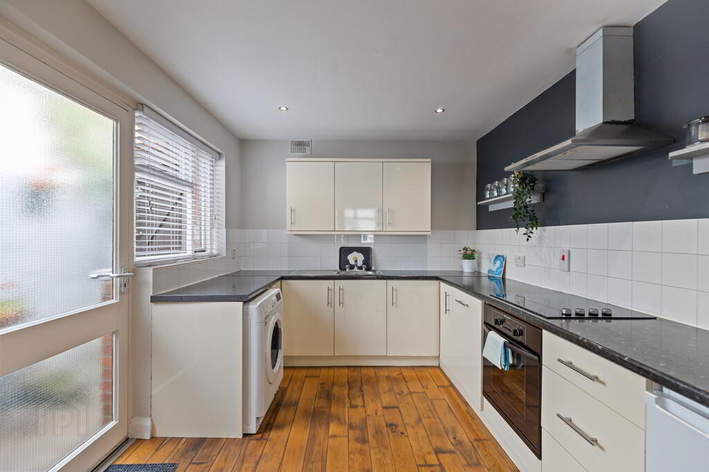 38 Moonstone Street 6 of 18