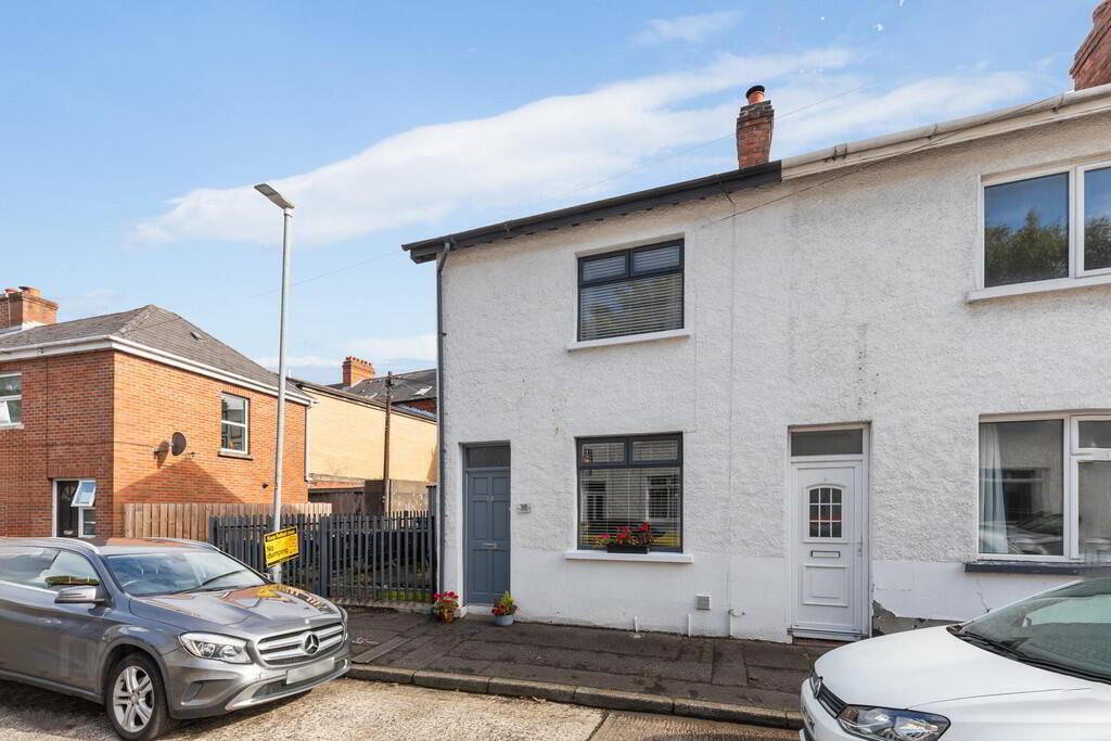38 Moonstone Street 1 of 18