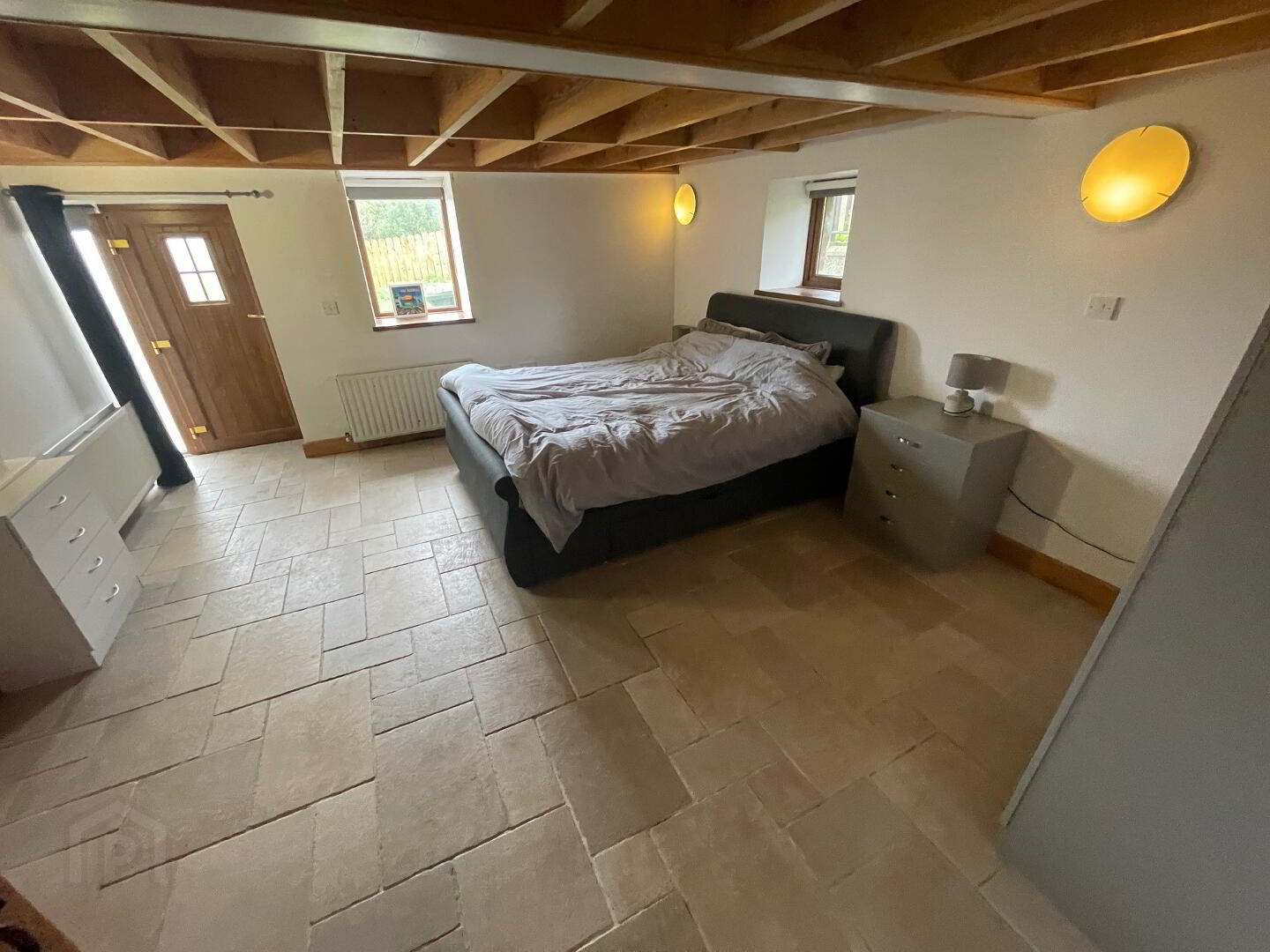 22 Barrack Hill 8 of 13