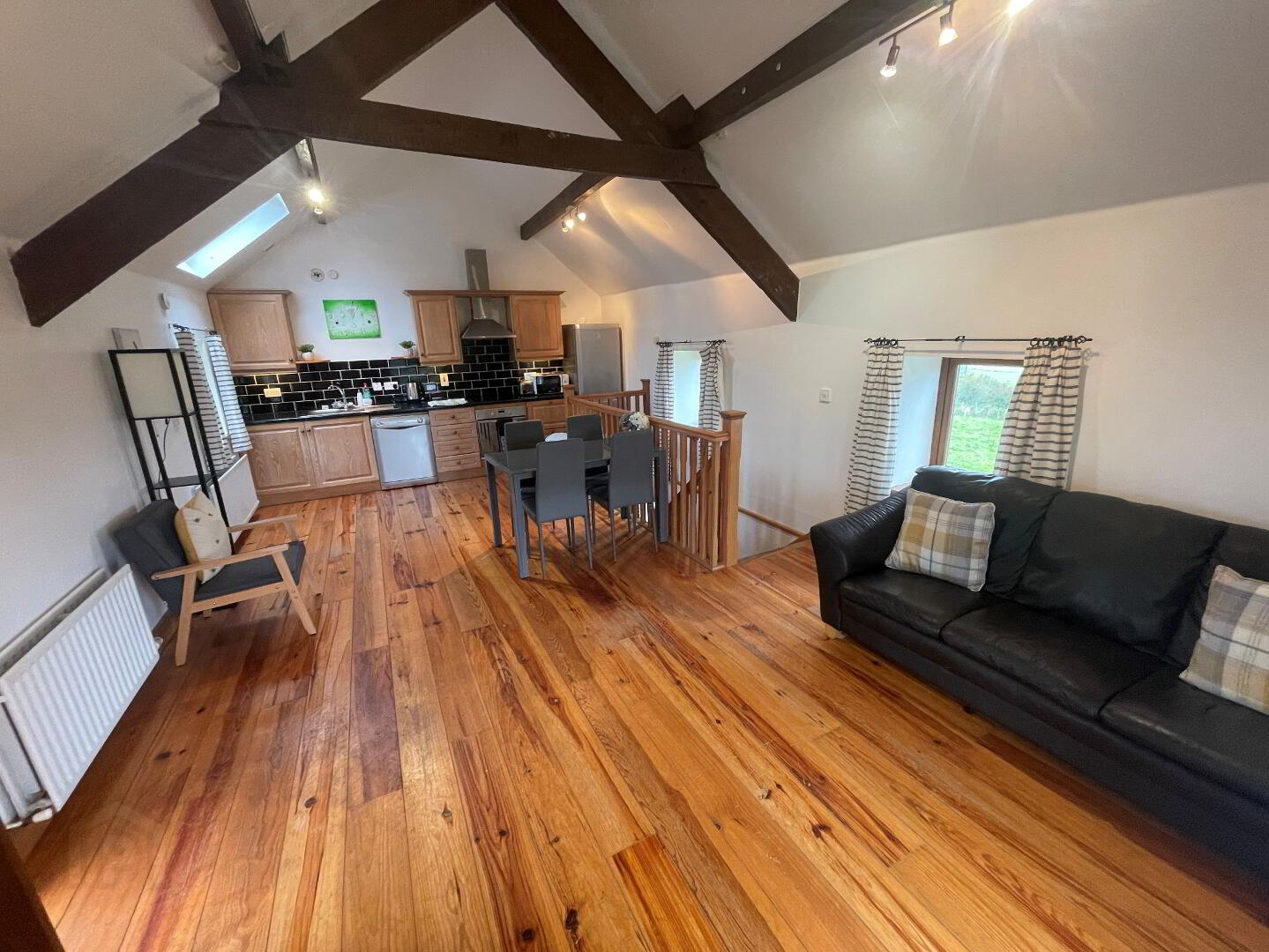 22 Barrack Hill 2 of 13